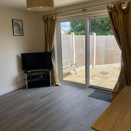 House Number 4 Sleeps Up To 4 With Smart Tvs In Every Room Wellington  Eksteriør bilde