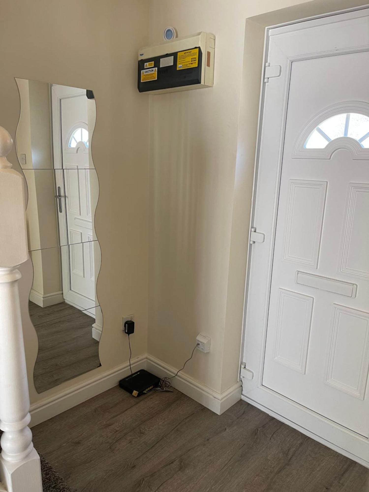 House Number 4 Sleeps Up To 4 With Smart Tvs In Every Room Wellington  Eksteriør bilde