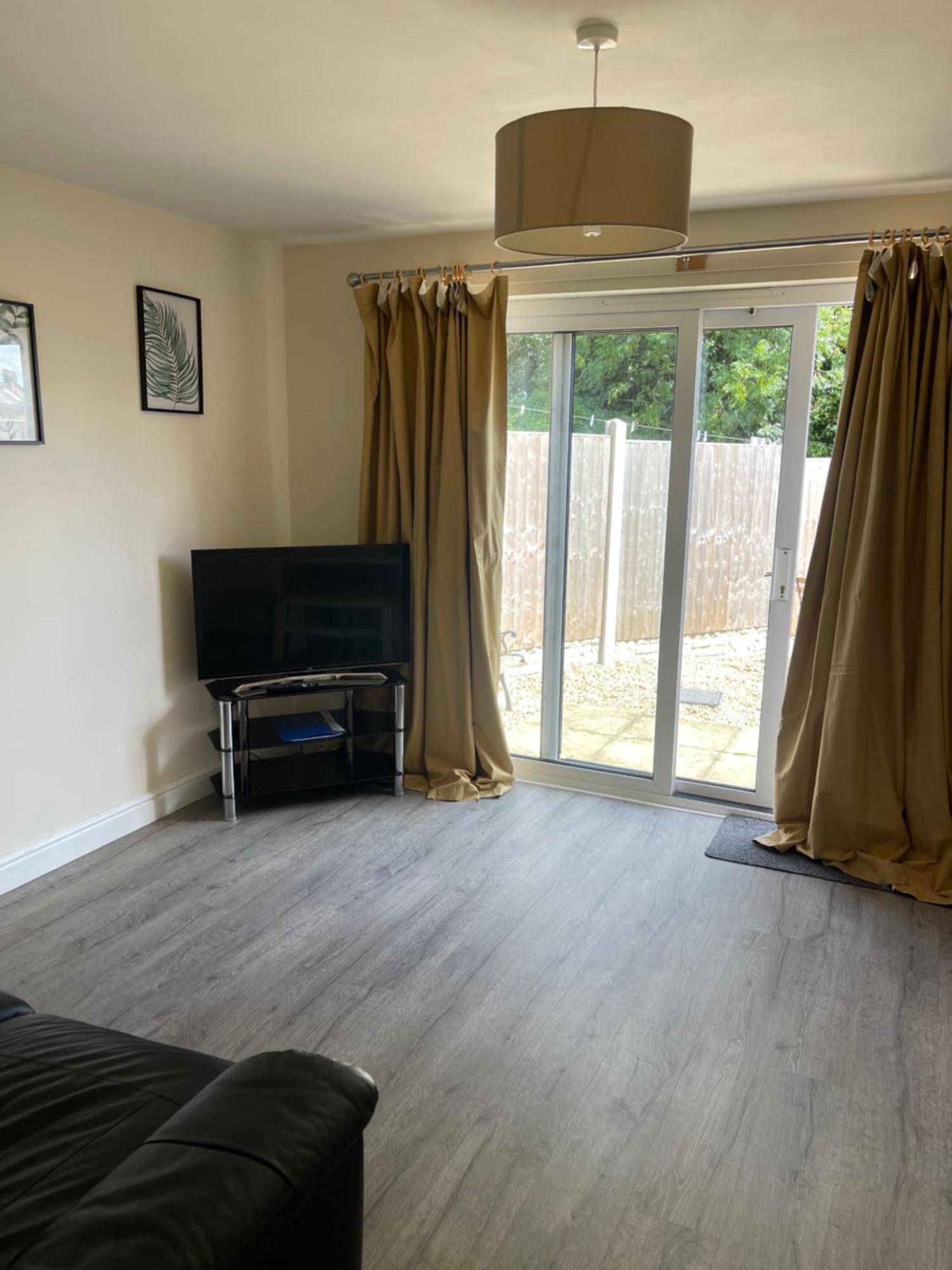 House Number 4 Sleeps Up To 4 With Smart Tvs In Every Room Wellington  Eksteriør bilde