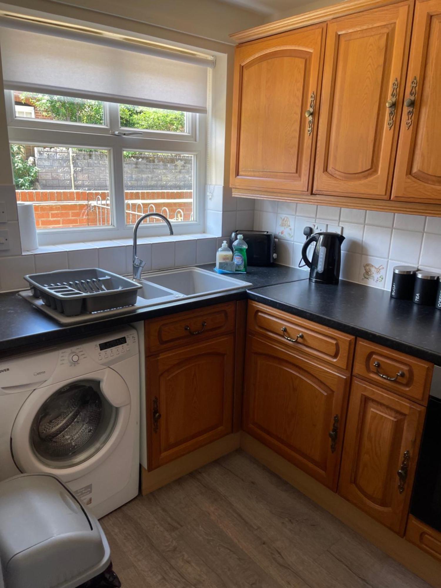 House Number 4 Sleeps Up To 4 With Smart Tvs In Every Room Wellington  Eksteriør bilde