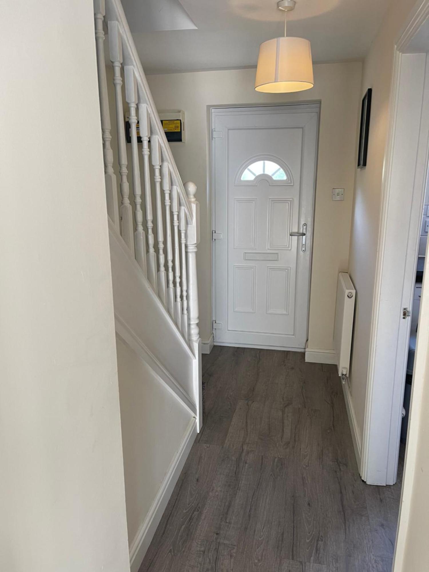 House Number 4 Sleeps Up To 4 With Smart Tvs In Every Room Wellington  Eksteriør bilde